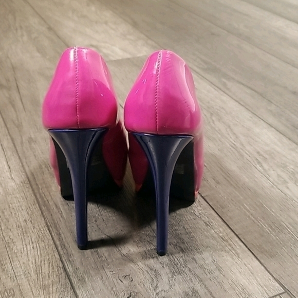 Charlotte Russe Tri-Colour Platform Peep Toe Heels - Picture 4 of 7